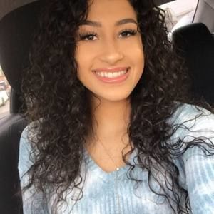 Meet your Posher, Aileen